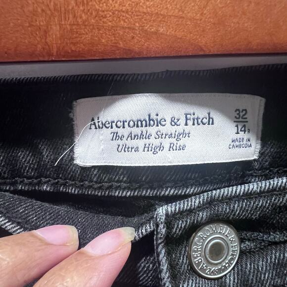 Abercrombie & Fitch Ankle Straight Ultra High Rise Black Jeans Women's 32/14R - Picture 5 of 8